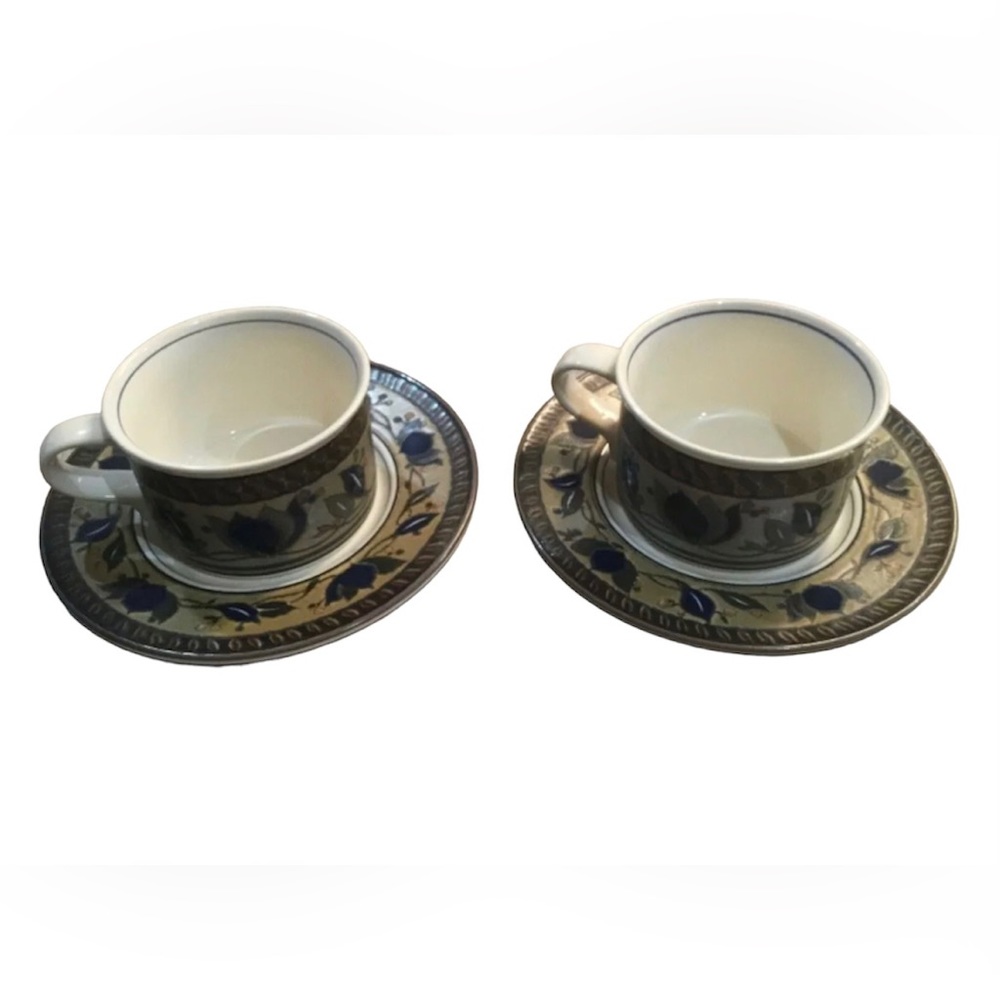 2 MIKASA INTAGLIO ARABELLA FLAT COFFEE CUPS & SAUCERS BLUE TULIPS -